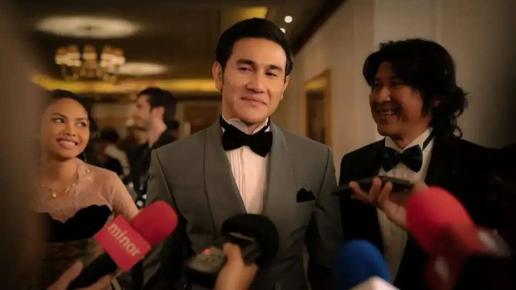 Cerita Film Komedi Lupa Daratan