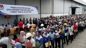 Daftar Lengkap UMK UMP 2026 di 36 Provinsi