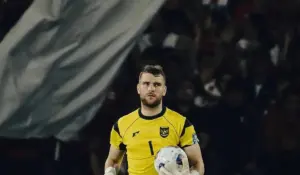 Nilai Transfer Maarten Paes ke Persib Diprediksi Lampaui Thom Haye, Rekor Baru?