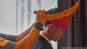 Robi Syianturi Lelang Singlet Emas SEA Games untuk Korban Bencana Sumatera