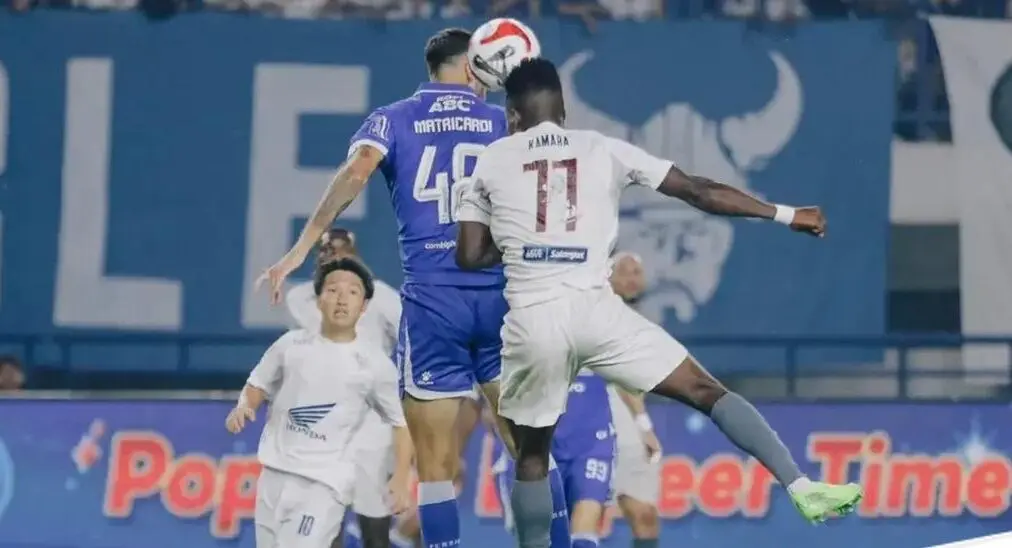 Persib di Puncak Klasemen BRI Super League Setelah Singkirkan PSM Persib di Puncak Klasemen BRI Super League Setelah Singkirkan PSM