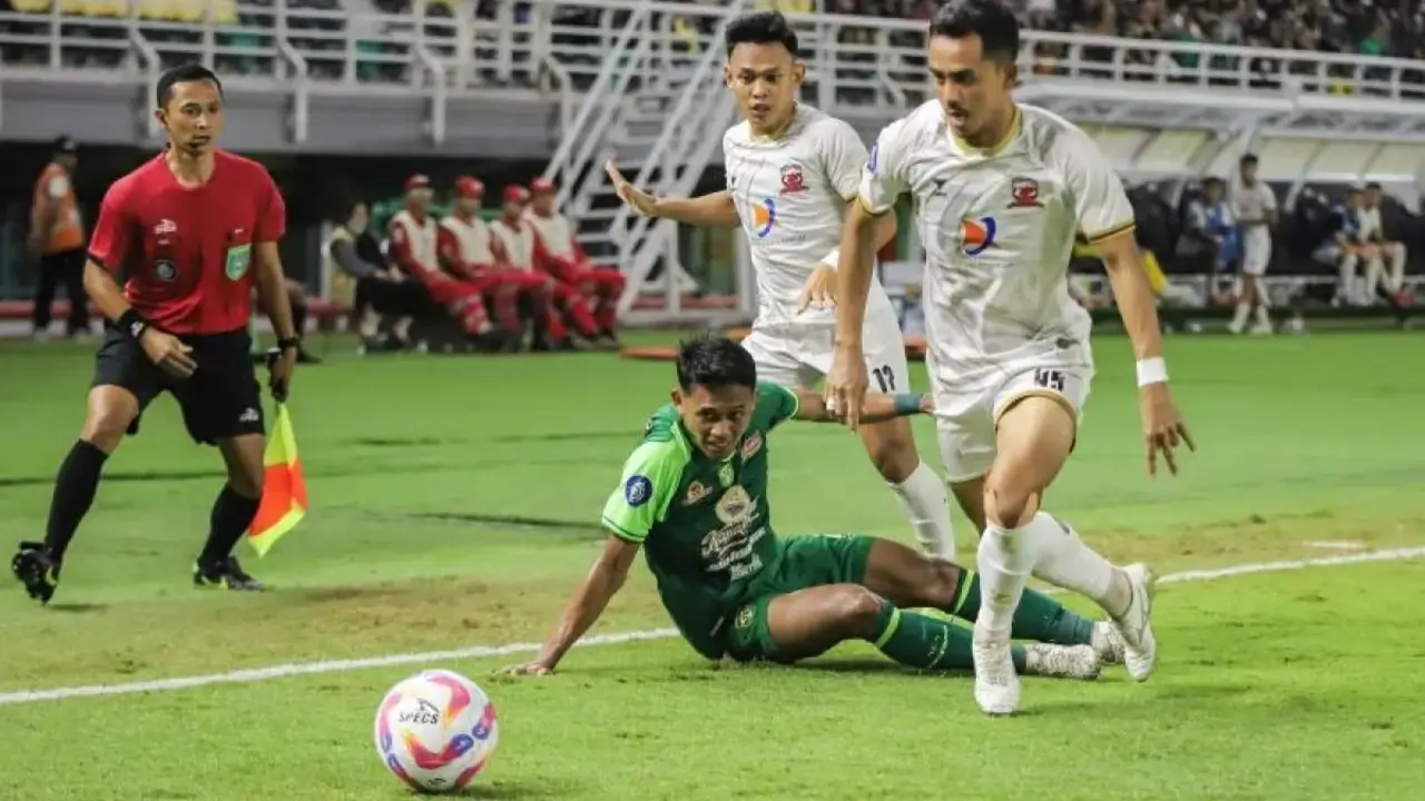 Susunan Pemain Madura United vs Persebaya, Derbi Jatim Memanas Susunan Pemain Madura United vs Persebaya, Derbi Jatim Memanas