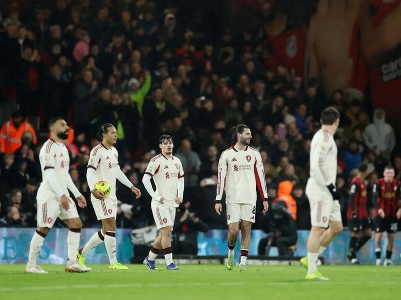 Liverpool Terpuruk: Alan Shearer Sebut The Reds Bermasalah di Semua Lini Liverpool Terpuruk: Alan Shearer Sebut The Reds Bermasalah di Semua Lini