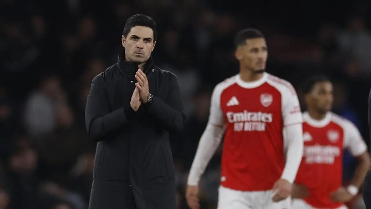 Arsenal Takluk 2-3 dari Manchester United, Catatan Buruk Kebobolan Tiga Gol Terulang Arsenal Takluk 2-3 dari Manchester United, Catatan Buruk Kebobolan Tiga Gol Terulang