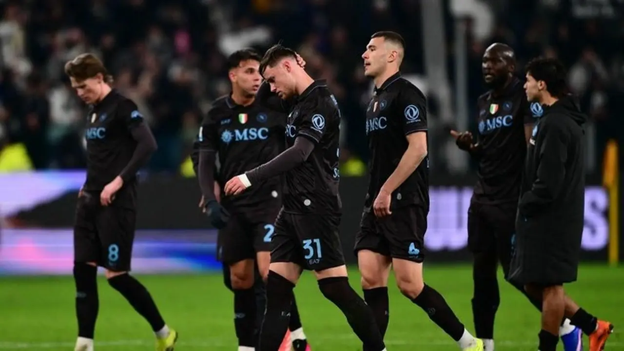 Antonio Conte Tegaskan Napoli Belum Out dari Persaingan Scudetto Meski Tertinggal Antonio Conte Tegaskan Napoli Belum Out dari Persaingan Scudetto Meski Tertinggal