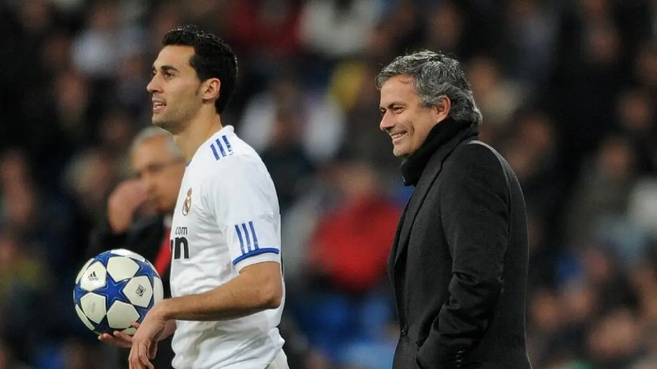Mourinho Hadapi Arbeloa di Laga Benfica vs Real Madrid: Duel Mantan Anak Buah dan Pelatih Mourinho Hadapi Arbeloa di Laga Benfica vs Real Madrid: Duel Mantan Anak Buah dan Pelatih