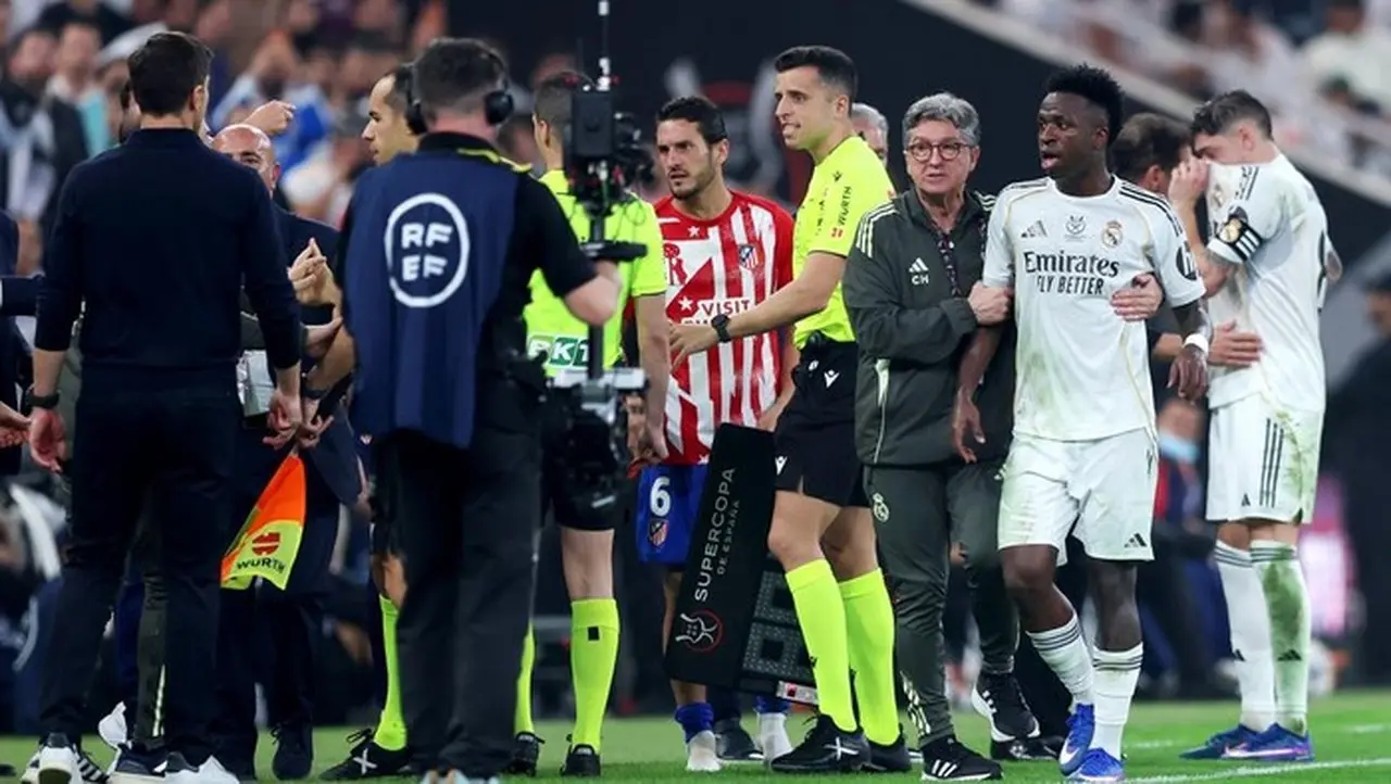 Duel Panas Atletico vs Real Madrid: Vinicius Junior Cekcok dengan Diego Simeone