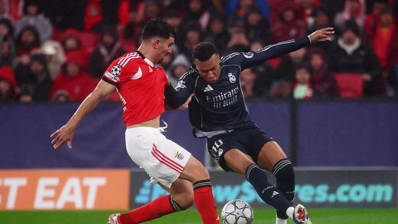 Benfica Libas Real Madrid 4-2, Los Blancos Terlempar ke Babak Playoff Liga Champions Benfica Libas Real Madrid 4-2, Los Blancos Terlempar ke Babak Playoff Liga Champions