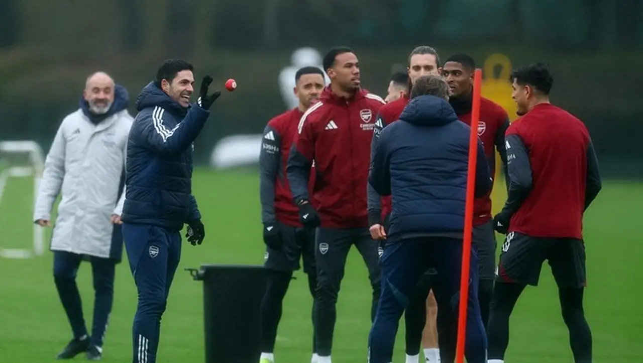 Arsenal Terpuruk, Mikel Arteta Kumpulkan Pemain Demi Jaga Kondisi Ruang Ganti