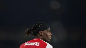 Noni Madueke Jadi Cibiran Usai Tendangan Melambung Tinggi di Laga Arsenal vs Kairat
