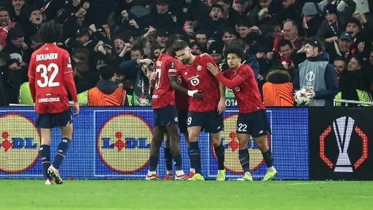 Calvin Verdonk Starter, Lille Taklukkan Freiburg 1-0 untuk Lolos ke Playoff Liga Europa Calvin Verdonk Starter, Lille Taklukkan Freiburg 1-0 untuk Lolos ke Playoff Liga Europa