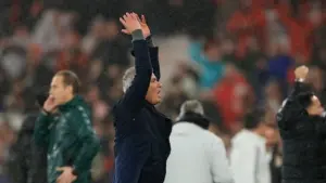 Jose Mourinho Minta Maaf ke Arbeloa Usai Selebrasi Gol Dramatis Benfica ke Gawang Real Madrid