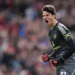 Senne Lammens Terinspirasi Trubin, Ingin Cetak Gol untuk Manchester United