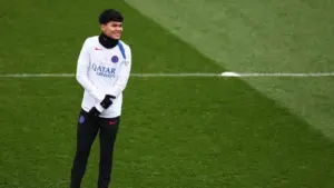 Hansi Flick Kecewa Berat Dro Fernandez Pilih Hengkang ke PSG, Sebut Sepak Bola Penuh Keputusan