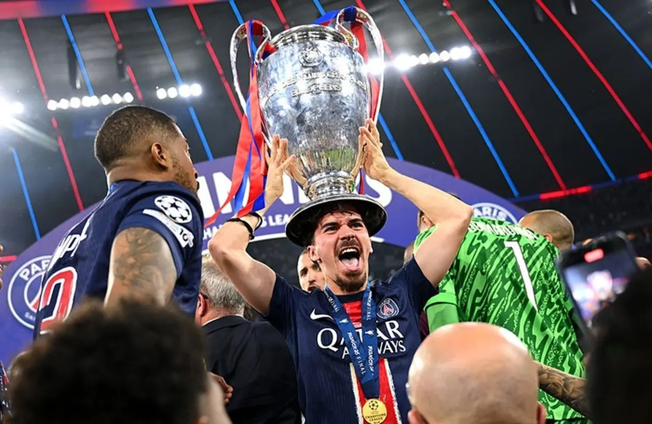 Juara Bertahan Liga Champions Terpuruk ke Playoff dalam Dua Musim Beruntun Juara Bertahan Liga Champions Terpuruk ke Playoff dalam Dua Musim Beruntun