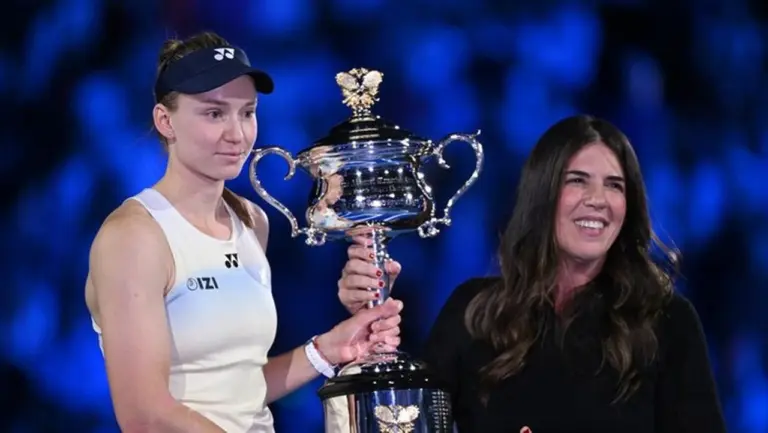 Elena Rybakina Raih Gelar Grand Slam Kedua di Australian Open 2026 Usai Kalahkan Sabalenka Elena Rybakina Raih Gelar Grand Slam Kedua di Australian Open 2026 Usai Kalahkan Sabalenka