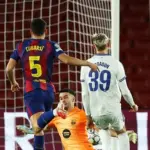Hansi Flick Soroti Pertahanan Barcelona yang Rapuh Meski Lolos ke 16 Besar Liga Champions