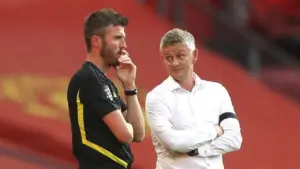 Peter Schmeichel Usulkan Trio Legenda MU Latih Tim Hingga Akhir Musim