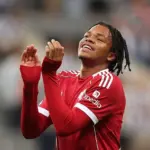 Arne Slot dan Richard Hughes Bersitegang di Liverpool Terkait Nasib Pemain Muda Rio Ngumoha