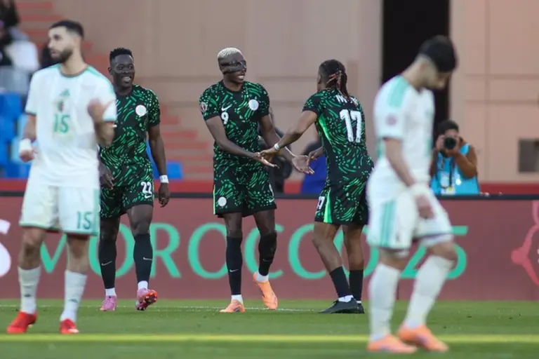 Piala Afrika 2025: Nigeria Taklukkan Aljazair 2-0, Melaju ke Semifinal Hadapi Maroko Piala Afrika 2025: Nigeria Taklukkan Aljazair 2-0, Melaju ke Semifinal Hadapi Maroko