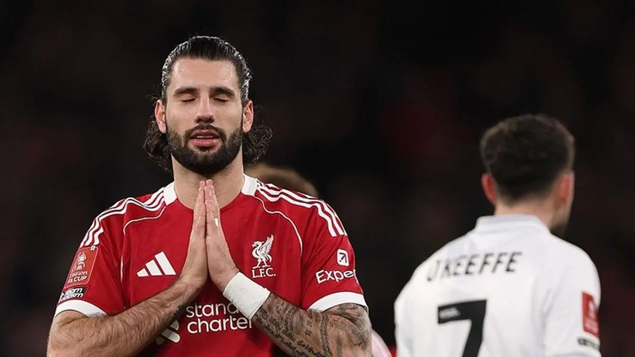 Dominik Szoboszlai Akui Blunder, Liverpool Tetap Melaju di Piala FA Dominik Szoboszlai Akui Blunder, Liverpool Tetap Melaju di Piala FA