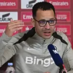 Liam Rosenior Ungkap Taktik Arsenal Sejak Dini, Chelsea Siap Hadapi Semifinal Carabao Cup