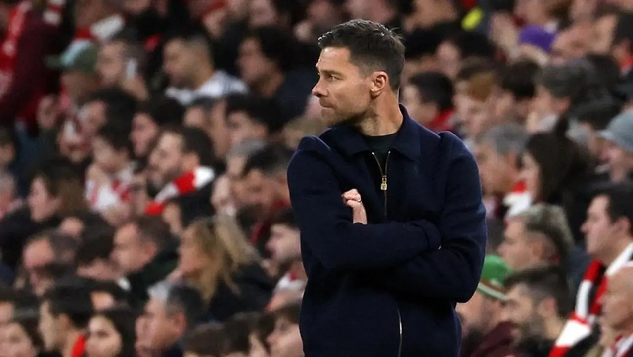 Xabi Alonso Diperingatkan: Jangan Tergoda Melatih Manchester United Xabi Alonso Diperingatkan: Jangan Tergoda Melatih Manchester United