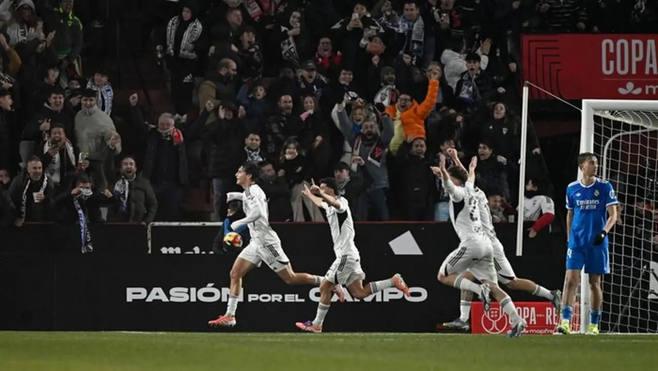 Real Madrid Tersingkir Dramatis dari Copa del Rey oleh Tim Divisi Dua Real Madrid Tersingkir Dramatis dari Copa del Rey oleh Tim Divisi Dua