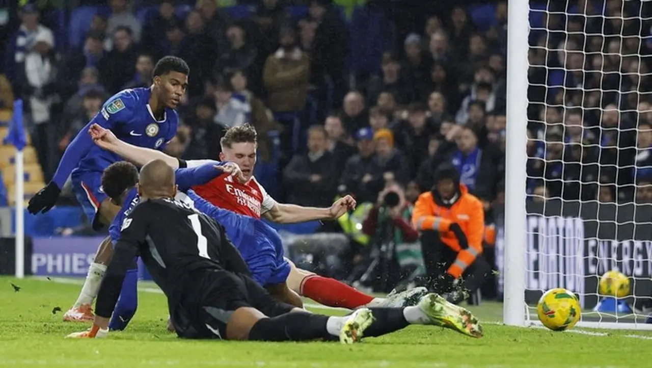 Blunder Fatal Sanchez Warnai Kekalahan Chelsea dari Arsenal di Semifinal Piala Liga