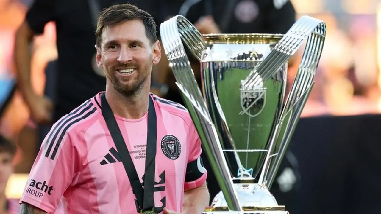 Tawaran Fantastis Al Ittihad untuk Messi: Cek Kosong Siap Diberikan, Tapi Ditolak Tawaran Fantastis Al Ittihad untuk Messi: Cek Kosong Siap Diberikan, Tapi Ditolak