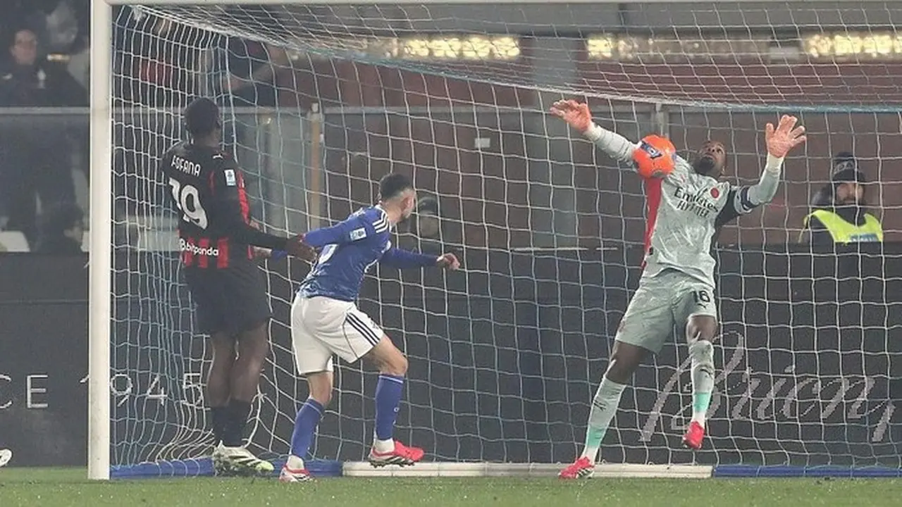Kiper Maignan Jadi Pahlawan, AC Milan Taklukkan Como 3-1 di Kandang Kiper Maignan Jadi Pahlawan, AC Milan Taklukkan Como 3-1 di Kandang