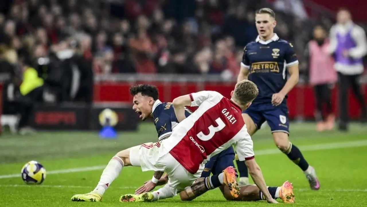 Ajax Ditahan Imbang 2-2 oleh Go Ahead Eagles, Dean James Berkontribusi dalam Laga Eredivisie Ajax Ditahan Imbang 2-2 oleh Go Ahead Eagles, Dean James Berkontribusi dalam Laga Eredivisie