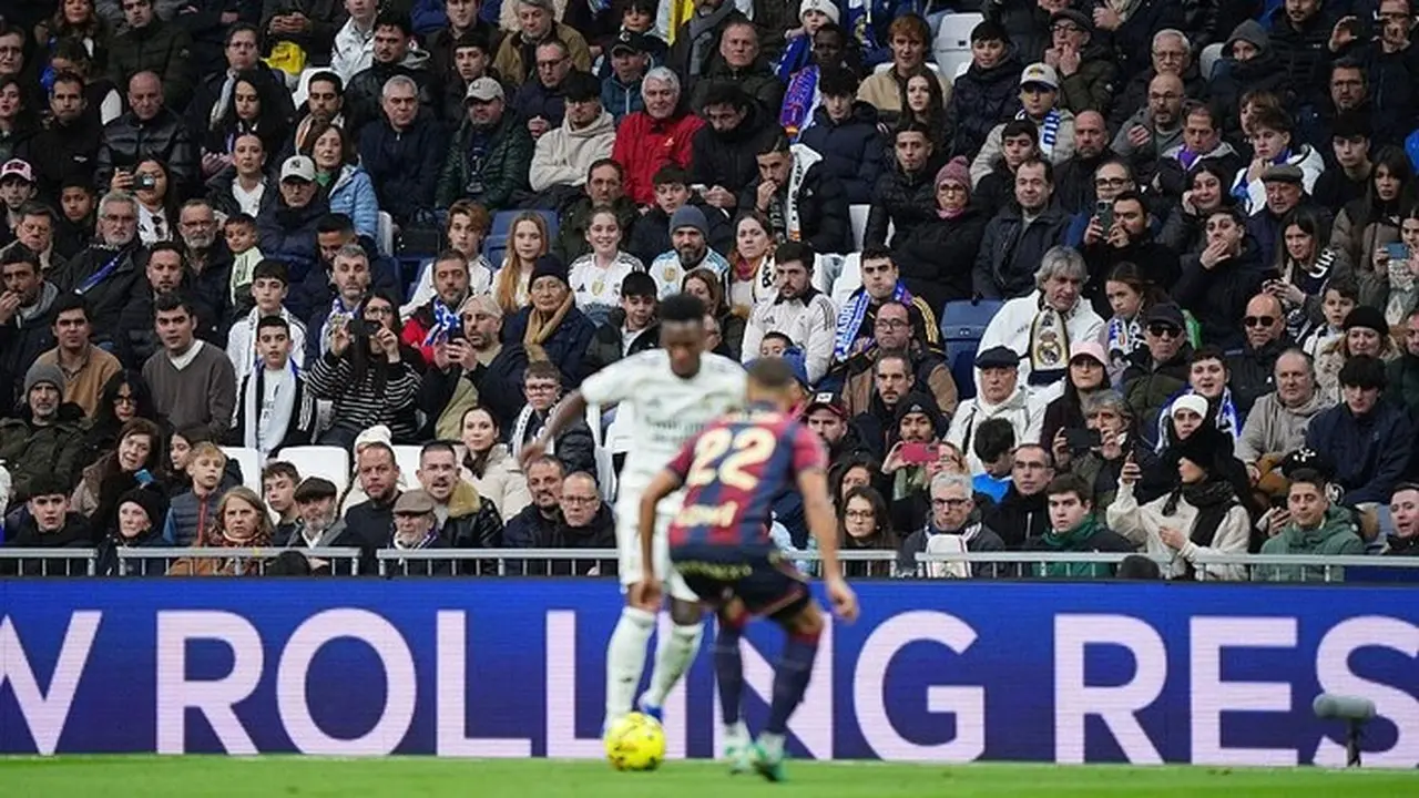 Real Madrid Dicemooh Suporter di Bernabeu Usai Pecat Xabi Alonso, Arbeloa Akui Hak Fans Real Madrid Dicemooh Suporter di Bernabeu Usai Pecat Xabi Alonso, Arbeloa Akui Hak Fans