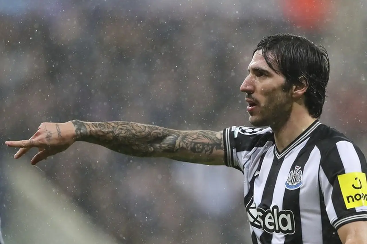 Liverpool Bidik Sandro Tonali Usai Berhasil Rekrut Alexander Isak dari Newcastle Liverpool Bidik Sandro Tonali Usai Berhasil Rekrut Alexander Isak dari Newcastle