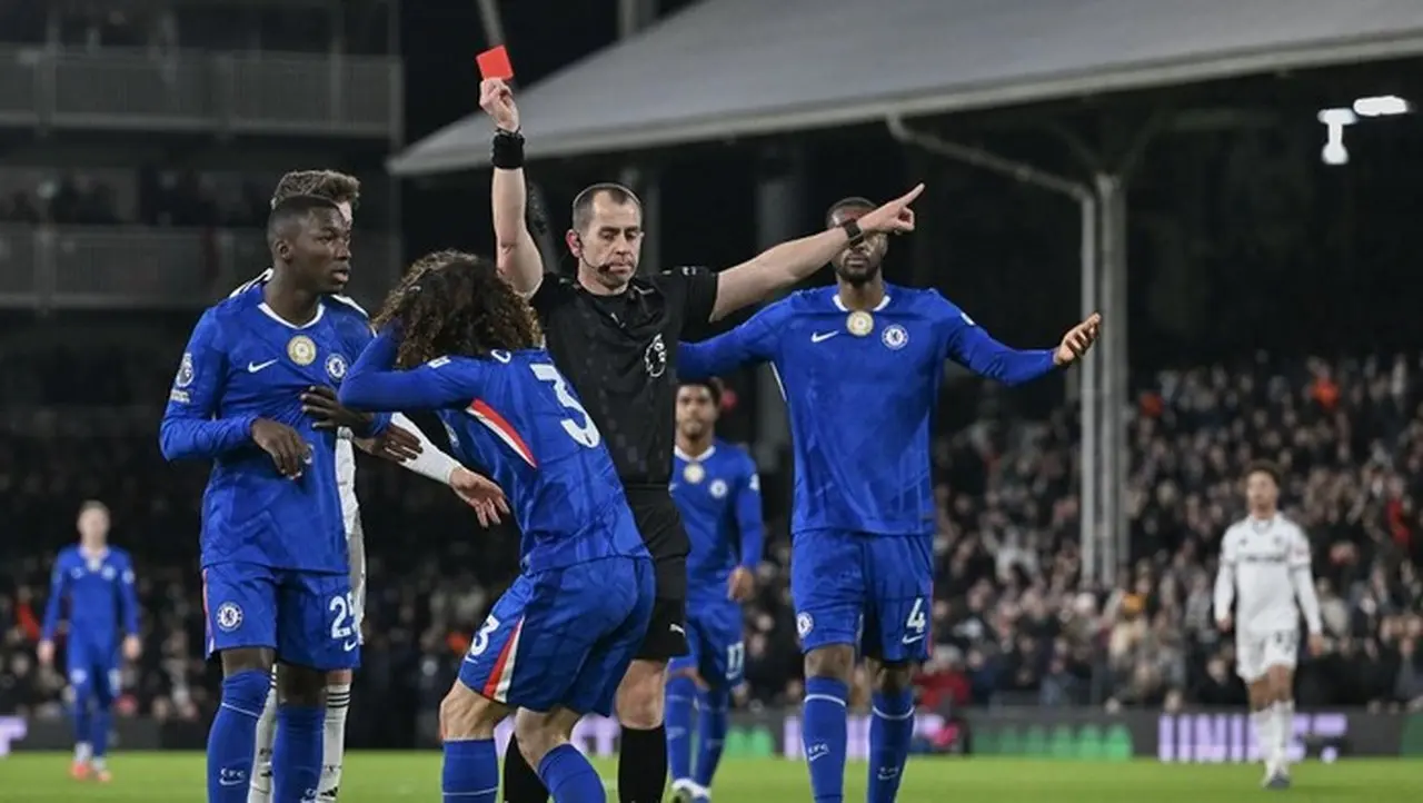 Chelsea Kembali ‘Borong’ Kartu Merah, Pelatih Sebut Tensi Panas Laga Jadi Penyebab