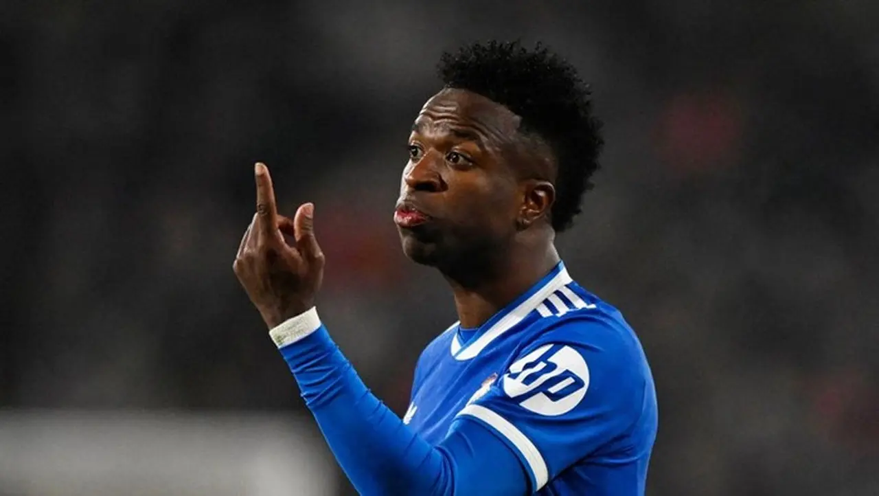 Vinicius Junior Ingin Bertahan Lama di Real Madrid, Negosiasi Kontrak Masih Berjalan Vinicius Junior Ingin Bertahan Lama di Real Madrid, Negosiasi Kontrak Masih Berjalan