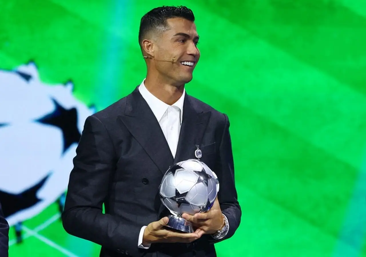 Daftar Raja Gol Liga Champions: Ronaldo Pimpin, Messi & Lewandowski Susul di Peringkat Teratas Daftar Raja Gol Liga Champions: Ronaldo Pimpin, Messi & Lewandowski Susul di Peringkat Teratas