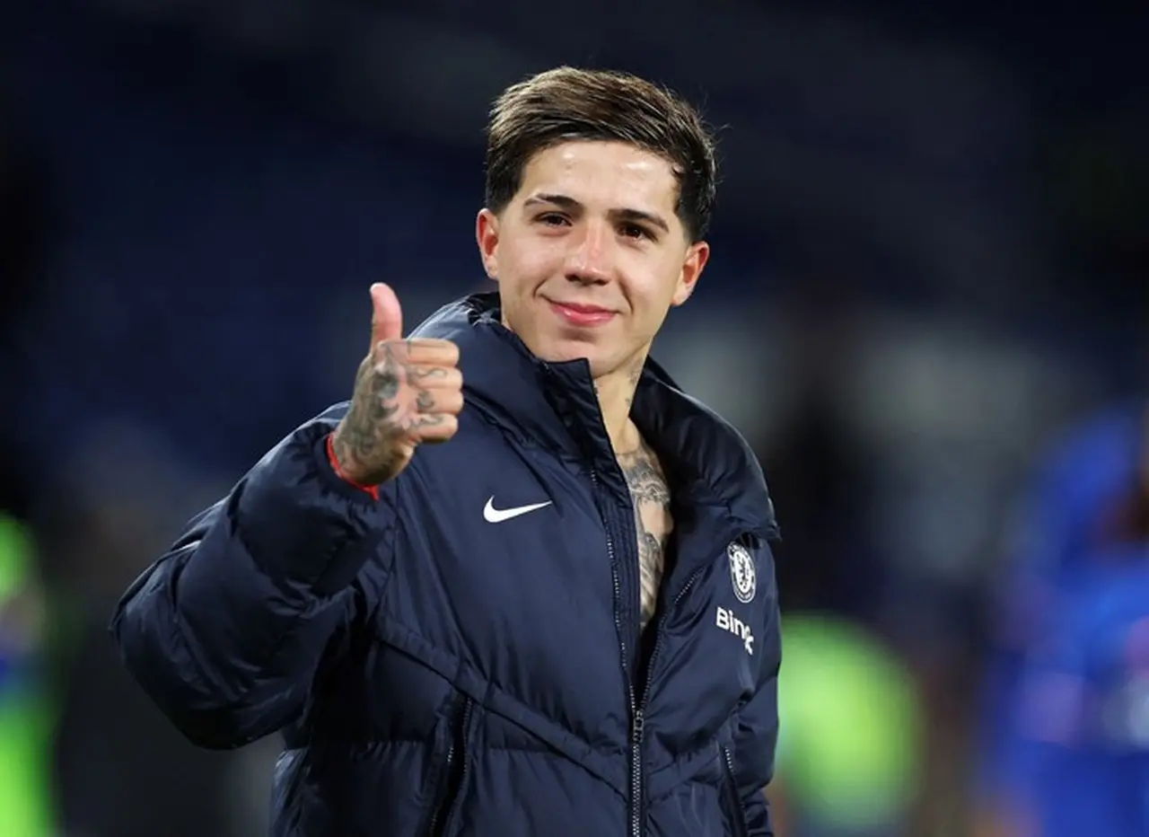 Chelsea Pasang Harga Rp 2 Triliun untuk Enzo Fernandez, PSG Tertarik Tebus? Chelsea Pasang Harga Rp 2 Triliun untuk Enzo Fernandez, PSG Tertarik Tebus?