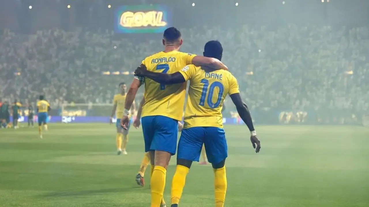 Cristiano Ronaldo Beri Kejutan Perayaan Trofi Piala Afrika untuk Sadio Mane di Al Nassr Cristiano Ronaldo Beri Kejutan Perayaan Trofi Piala Afrika untuk Sadio Mane di Al Nassr