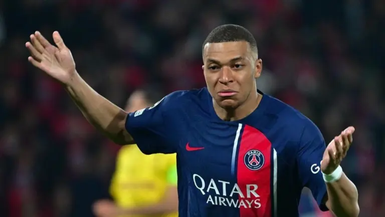 PSG Akhiri Sengketa Gaji, Lunasi Utang Rp 1 Triliun untuk Kylian Mbappe PSG Akhiri Sengketa Gaji, Lunasi Utang Rp 1 Triliun untuk Kylian Mbappe