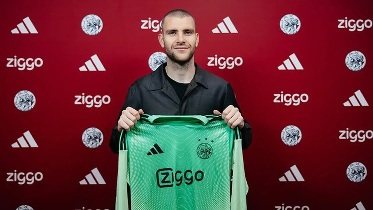 Maarten Paes Berpeluang Debut di Ajax, Analis ESPN Puji Jam Terbangnya Maarten Paes Berpeluang Debut di Ajax, Analis ESPN Puji Jam Terbangnya