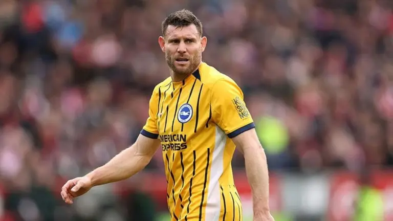 James Milner Pecahkan Rekor Penampilan Terbanyak di Premier League, Lampaui Gareth Barry James Milner Pecahkan Rekor Penampilan Terbanyak di Premier League, Lampaui Gareth Barry