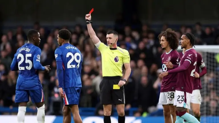 Chelsea Boros Poin dan Kartu Merah, Imbang Kontra Burnley di Stamford Bridge