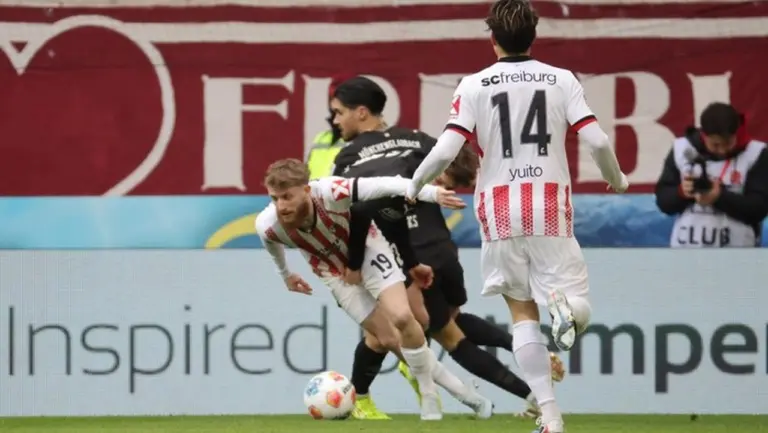 Borussia Mönchengladbach Takluk 1-2 dari Freiburg, Kevin Diks Debut di Bundesliga Borussia Mönchengladbach Takluk 1-2 dari Freiburg, Kevin Diks Debut di Bundesliga
