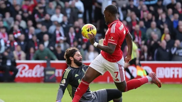 Arne Slot Akui Liverpool Beruntung Raih Tiga Poin di Markas Nottingham Forest Arne Slot Akui Liverpool Beruntung Raih Tiga Poin di Markas Nottingham Forest