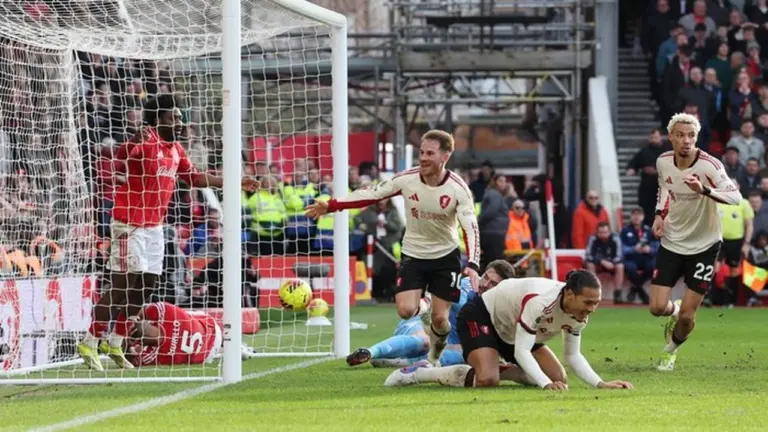 Gol Injury Time Liverpool ke Gawang Forest, Bukti Kesetiaan Si Merah pada Drama Menit Akhir Gol Injury Time Liverpool ke Gawang Forest, Bukti Kesetiaan Si Merah pada Drama Menit Akhir