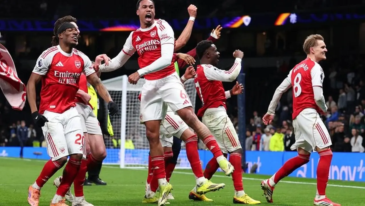 Klasemen Liga Inggris: Arsenal Jauhi Manchester City Usai Bantai Tottenham Hotspur 4-1 Klasemen Liga Inggris: Arsenal Jauhi Manchester City Usai Bantai Tottenham Hotspur 4-1
