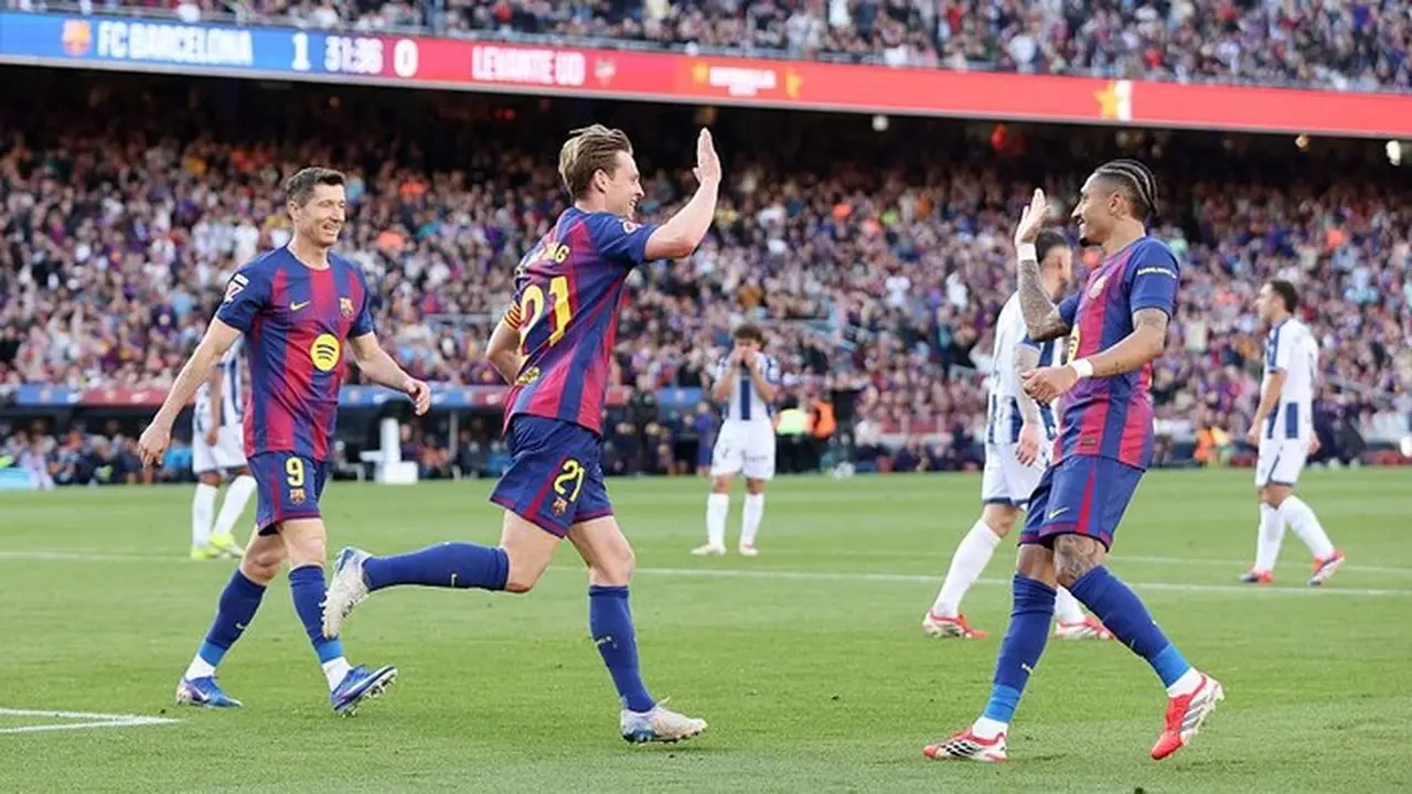 Barcelona Pesta Gol ke Gawang Levante, Hansi Flick Puji Gol Cepat Marc Bernal Barcelona Pesta Gol ke Gawang Levante, Hansi Flick Puji Gol Cepat Marc Bernal