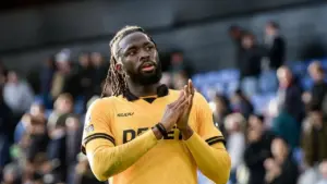 Tiga Pemain Premier League Jadi Sasaran Serangan Rasisme di Media Sosial