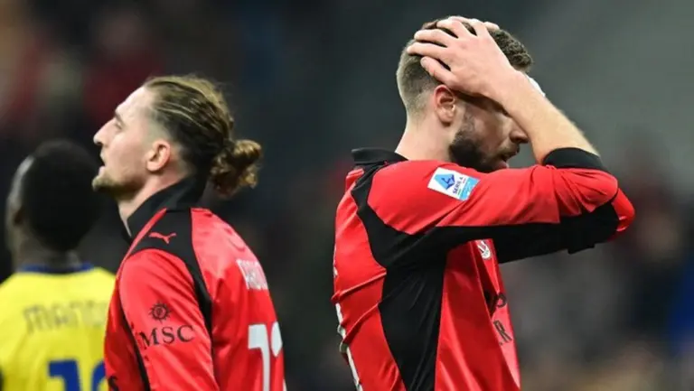 AC Milan Terjegal Parma di San Siro, Runtuhkan Rekor 24 Laga Tak Terkalahkan Serie A AC Milan Terjegal Parma di San Siro, Runtuhkan Rekor 24 Laga Tak Terkalahkan Serie A
